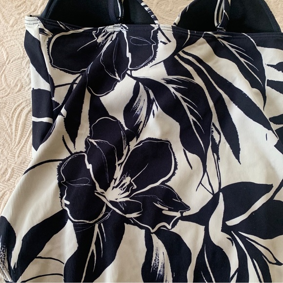 One Piece Swimsuit Swimwear Women Size 12 Black Floral Bathers Unbranded NWOT - Picture 8 of 9